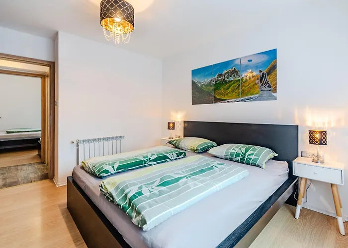 Hosnar, Apartma Lev *