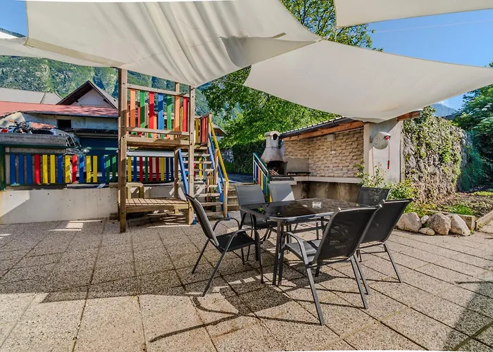 Hosnar, Apartma Lev Apartament *